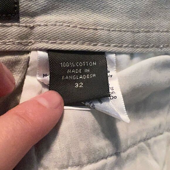 NWT! Eddie Bauer beige flat front chino short - Picture 5 of 10